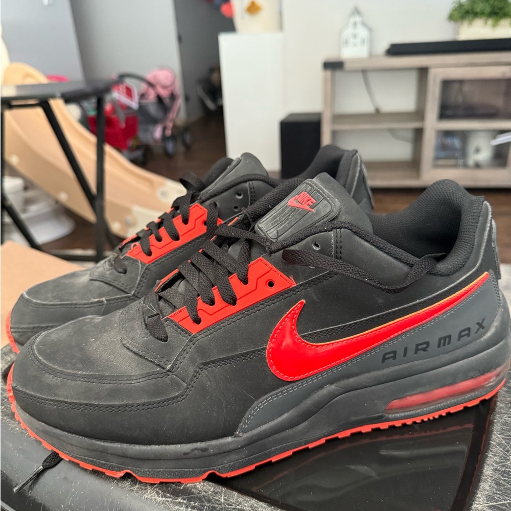 Nike Air Max Men's Black and orange Sneakers